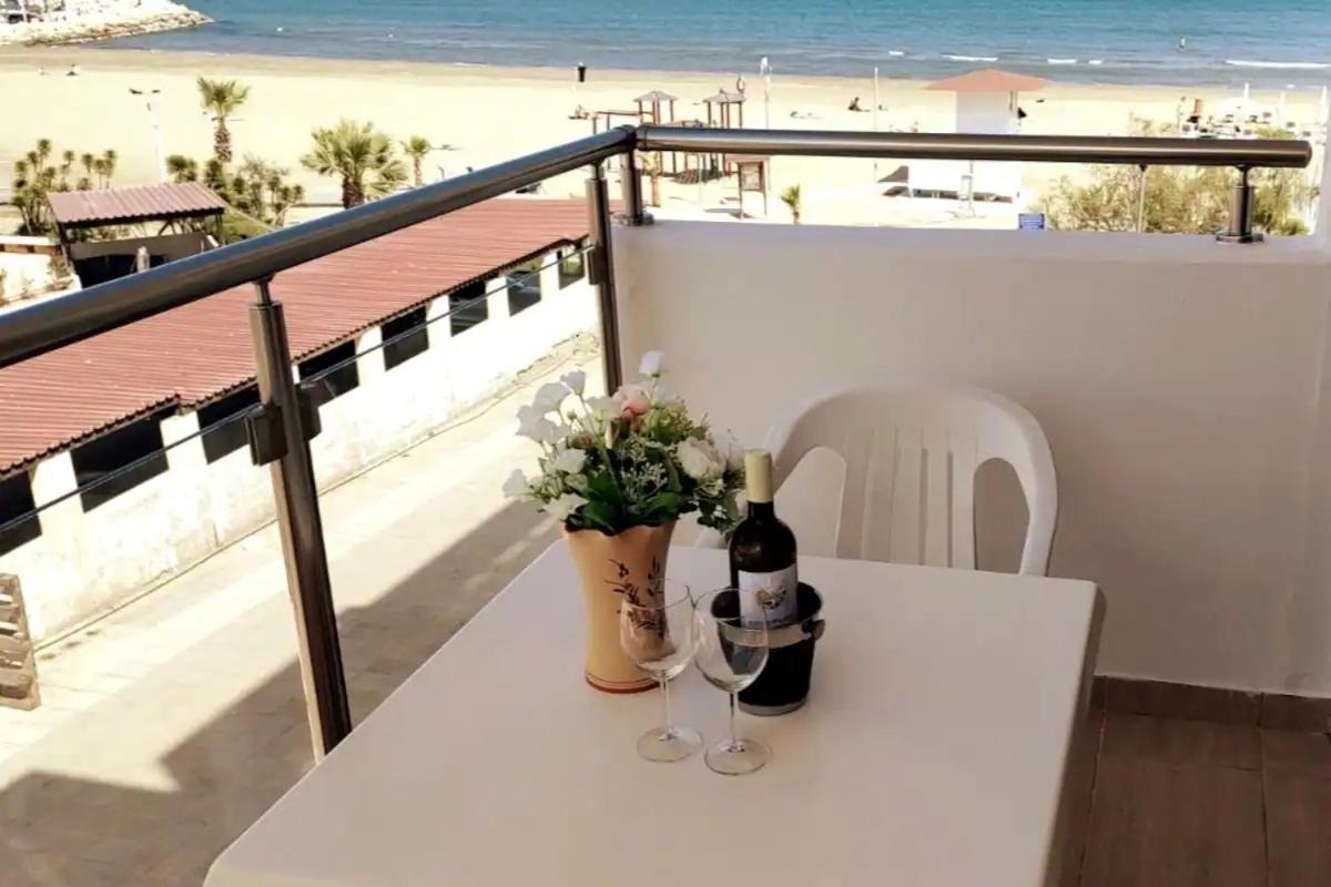 Beach Apartment Mackenzie, Larnaca Exterior photo